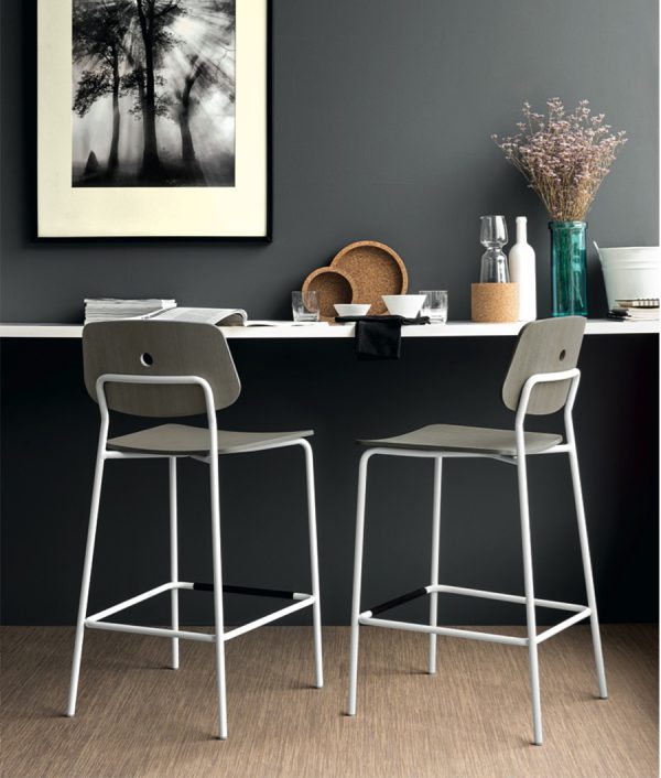 Art.G/1524 Forum stool