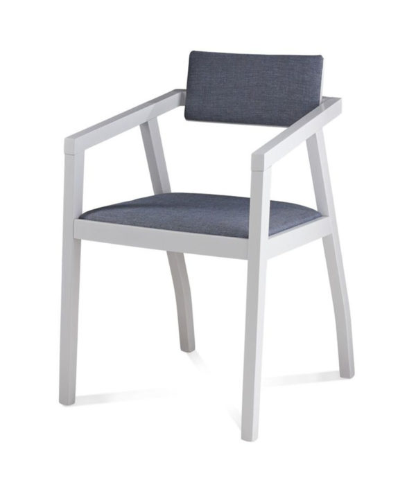 Art.523 Small armchair